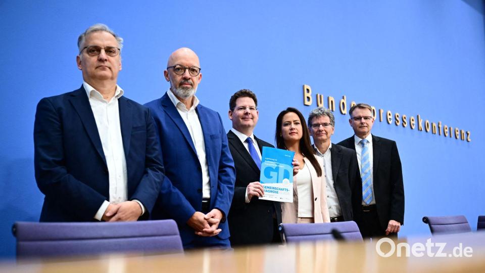 Trotz besserer Wachstumserwartungen blicken führende Ökonomen mit Sorge in die Zukunft. Bild: Sebastian Gollnow/dpa