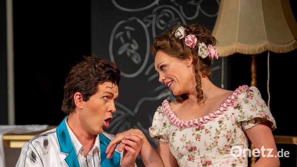 Michael Rapke und Regina Paetzer in „Il Barbiere di Siviglia“. Bild: Ray Behringer