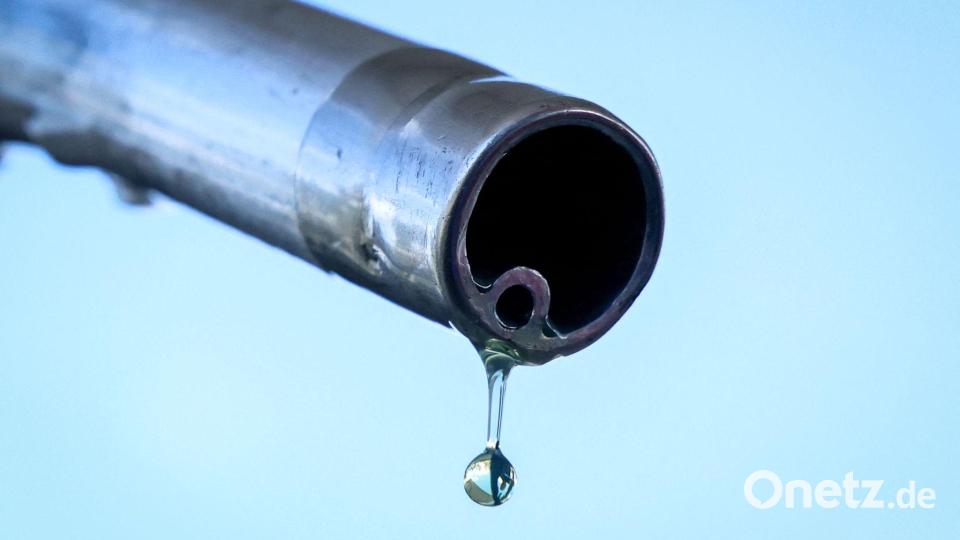 Die Spritpreise schwanken. (Symbolbild) Bild: Alain Jocard/AFP/dpa