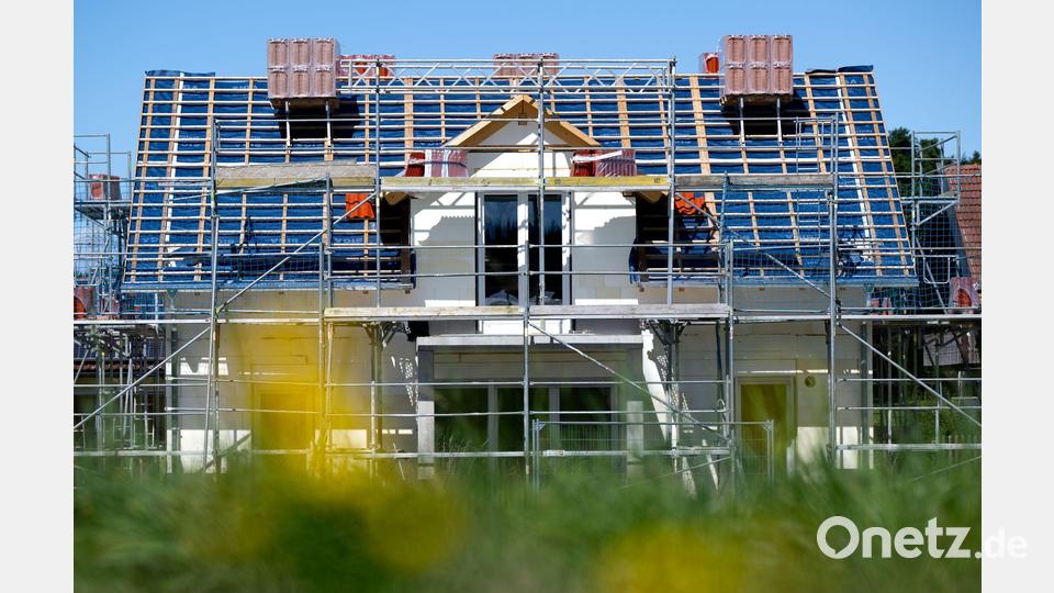 Begehrtes Eigenheim: Die Immobilienpreise in Deutschland sind sieben Quartale in Folge gestiegen. (Archivbild) Bild: Sven Hoppe/dpa
