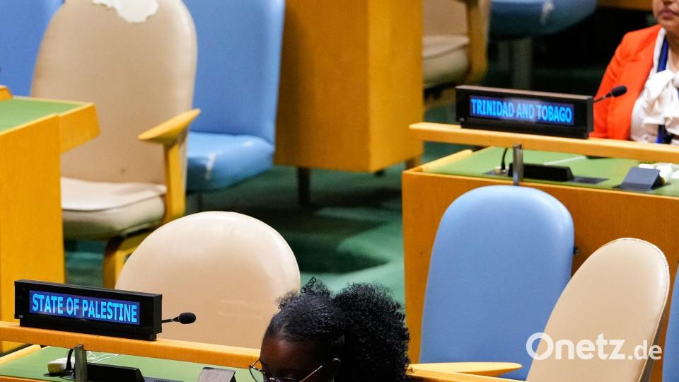 Nicht nur die Vertreter Palästinas verließen den Raum, als Netanjahu als podium trat. Bild: Yuki Iwamura/AP/dpa