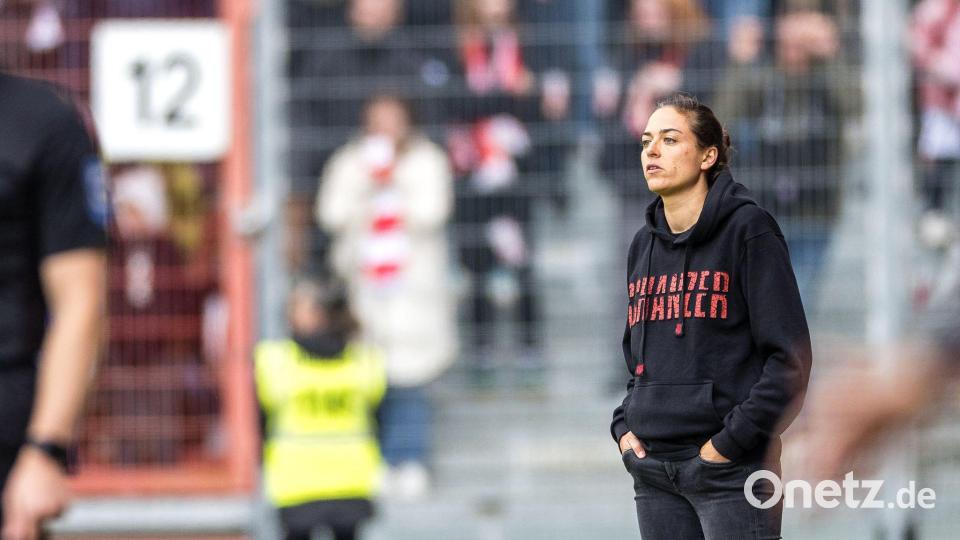Sabrina Wittmann war mehr als zwei Jahre Trainerin des FC Ingolstadt. (Archivbild) Bild: Frank Hammerschmidt/dpa