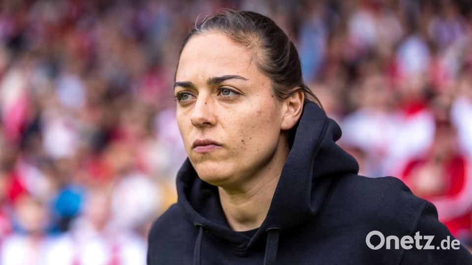 Muss die Drittliga-Fußballer des FC Ingolstadt verlassen: Trainerin Sabrina Wittmann. (Archivbild) Bild: Frank Hammerschmidt/dpa