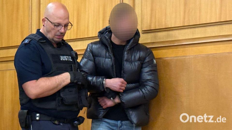 Der angeklagte mutmaßliche Bankräuber wollte laut Staatsanwaltschaft mit der Beute seinen aufwendigen Lebensstil finanzieren. Bild: Martin Oversohl/dpa