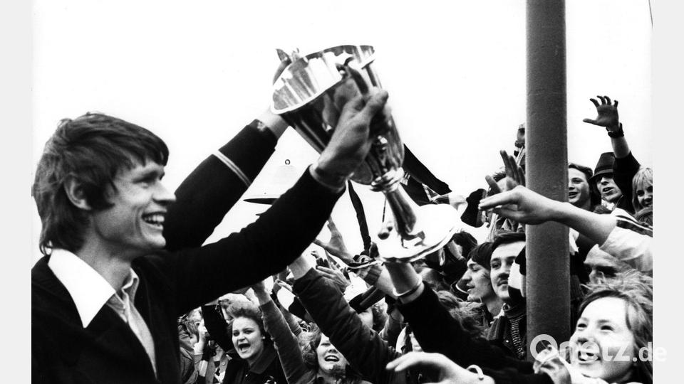 Peter Noglys größter Erfolg: Europapokalsieger mit dem HSV. (Archivbild) Bild: picture alliance / Lothar Heidtmann/dpa