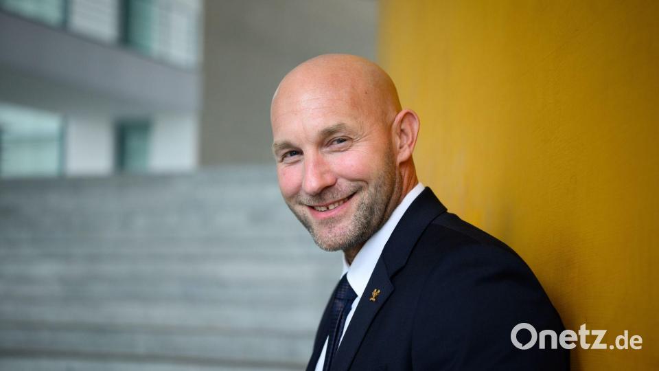 Sport-Staatsminister Ronald Rauhe hätte Olympia am liebsten im Jahr 2040 in Deutschland. (Archivbild) Bild: Bernd von Jutrczenka/dpa
