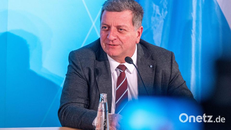 Christian Bernreiter (CSU) ist bayerischer Verkehrsminister. (Archivbild) Bild: Armin Weigel/dpa