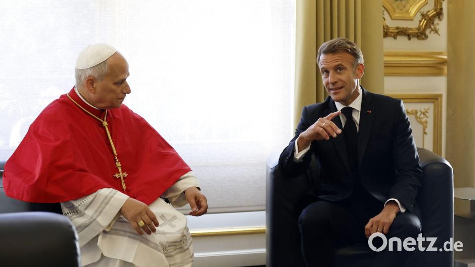 Der Papst fand in Paris auch warnende Worte. Bild: Mohammed Badra/Pool EPA via AP/dpa