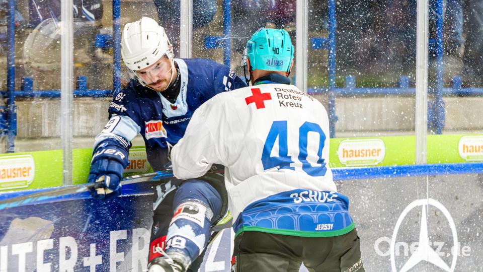 Alex-Olivier Voyer und die Blue Devils Weiden haben am Freitagabend gegen die Bietigheim Steelers mit 3:7 verloren. Bild: Elke Englmaier