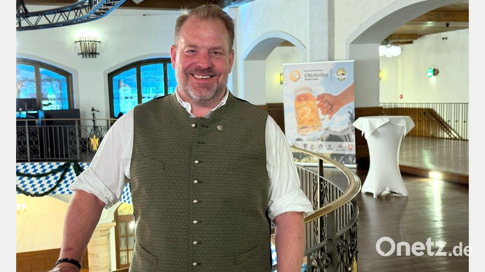 Andreas Maisberger, Geschäftsführer des Vereins Münchener Brauereien, sähe keinen Vorteil in einem extra gebrauten alkoholfreien Wiesnbier. (Produktion) Bild: Julian Degler/dpa