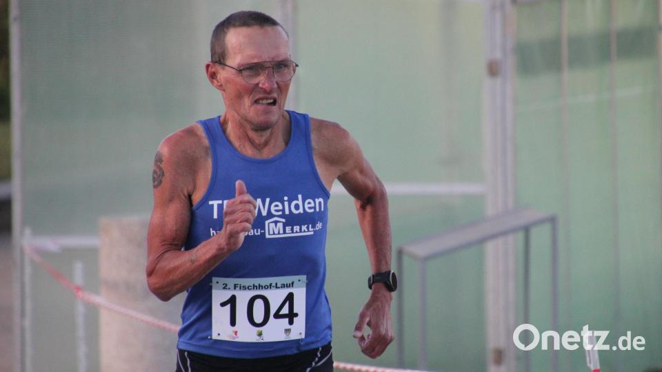 Der Tirschenreuther Jürgen Steiner, der für den TB Weiden an den Start ging, lief die 3,7 Kilometern in 15:20 Minuten. Bild: Konrad Rosner