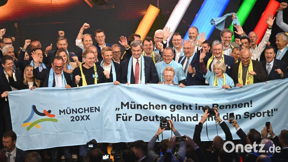 Die bayerische Delegation hat Grund zur Freude. Bild: Marijan Murat/dpa