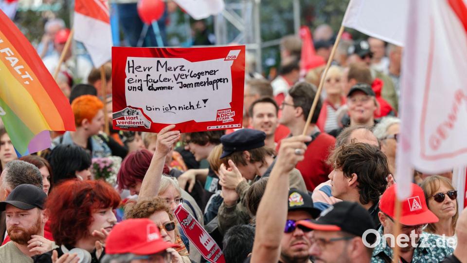 Sie wollen keine Einschnitte in den Sozialleistungen. Bild: Daniel Löb/dpa