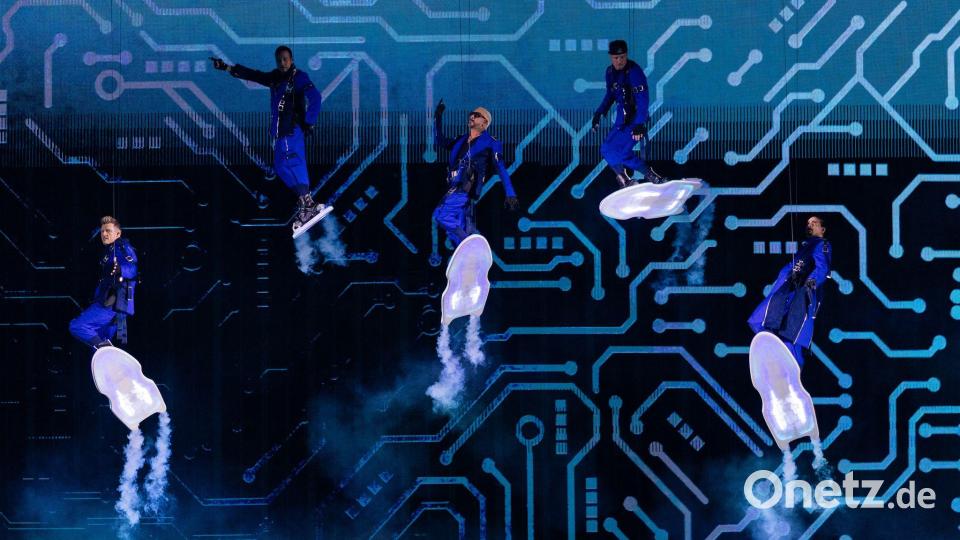 Die US-amerikanische Boygroup Backstreet Boys beim Auftakt ihrer Konzertserie „Into The Millennium“ in der Merkur Spiel-Arena in Düsseldorf. Bild: Rolf Vennenbernd/dpa