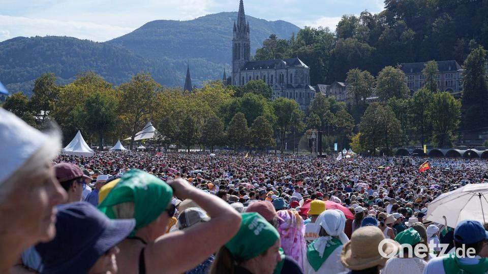 Papst Leo XIV. besucht Lourdes Bild: Laurent Cipriani/AP/dpa