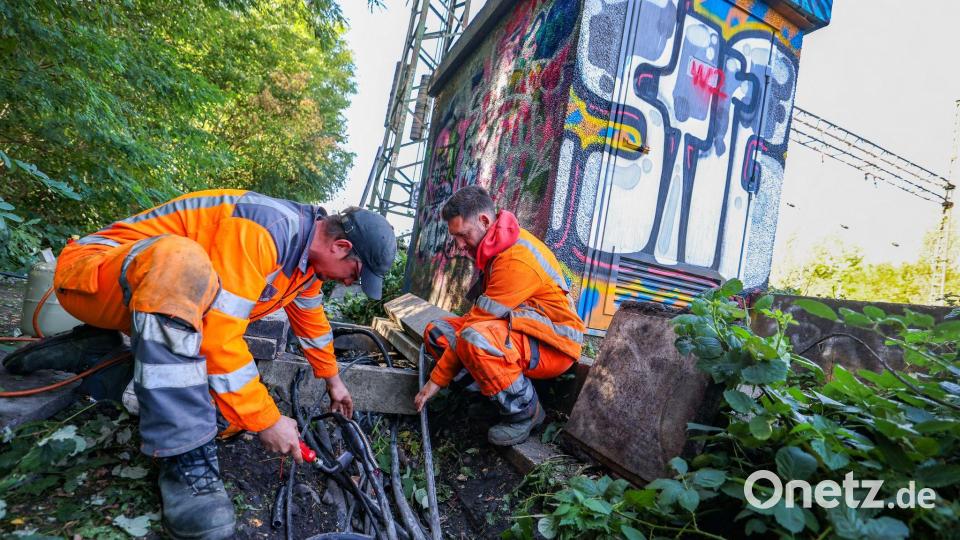 Kabelklau mit großen Auswirkungen - im Großraum Gelsenkirchen geht bei der Bahn momentan nichts. Bild: Christoph Reichwein/dpa