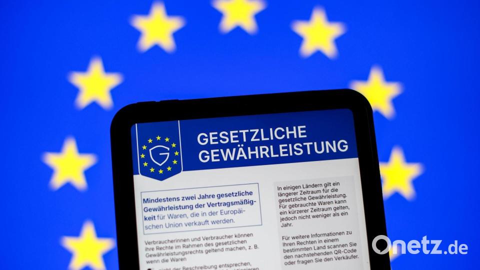 Das Label macht deutlich: Kunden können in der EU defekte Neuware mindestens zwei Jahre lang reklamieren - in manchen Ländern auch länger. (Symbolbild) Bild: Jan Woitas/dpa