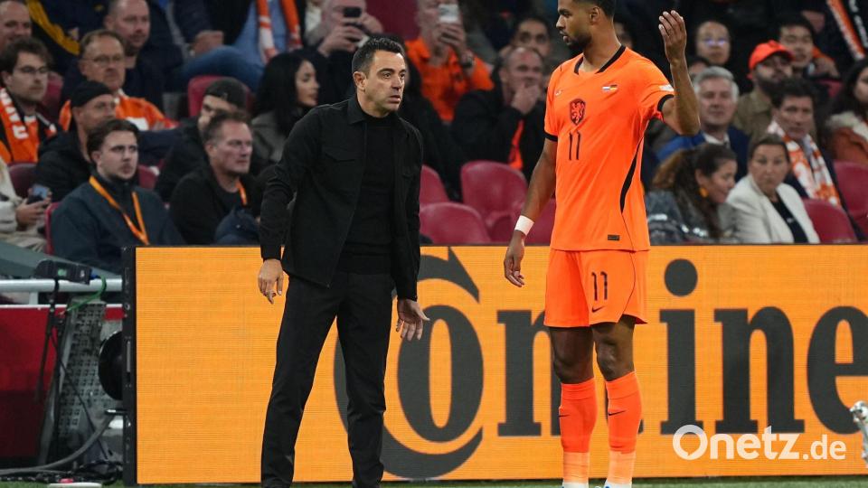 Verletzt ausgewechselt: Niederlandes Stürmerstar Cody Gakpo (r). Bild: Martin Meissner/AP/dpa