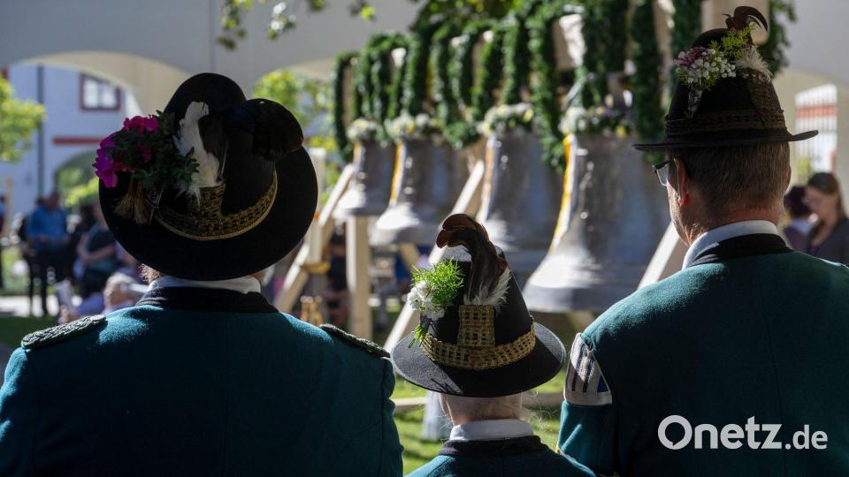 Für den kleinen Ort sind die neuen Glocken ein großes Ereignis. Bild: Stefan Puchner/dpa