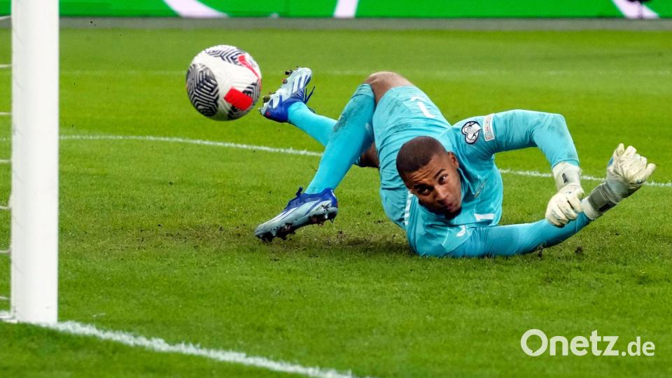 Irlands Torwart Gavin Bazunu boykottiert die Nations-League-Spiele gegen Israel. (Archivbild) Bild: Peter Dejong/AP