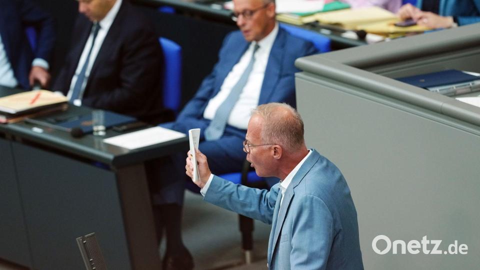 SPD-Fraktionschef Matthias Miersch legt bei den Pflegeplänen eine Art Veto ein. (Archivfoto) Bild: Kay Nietfeld/dpa