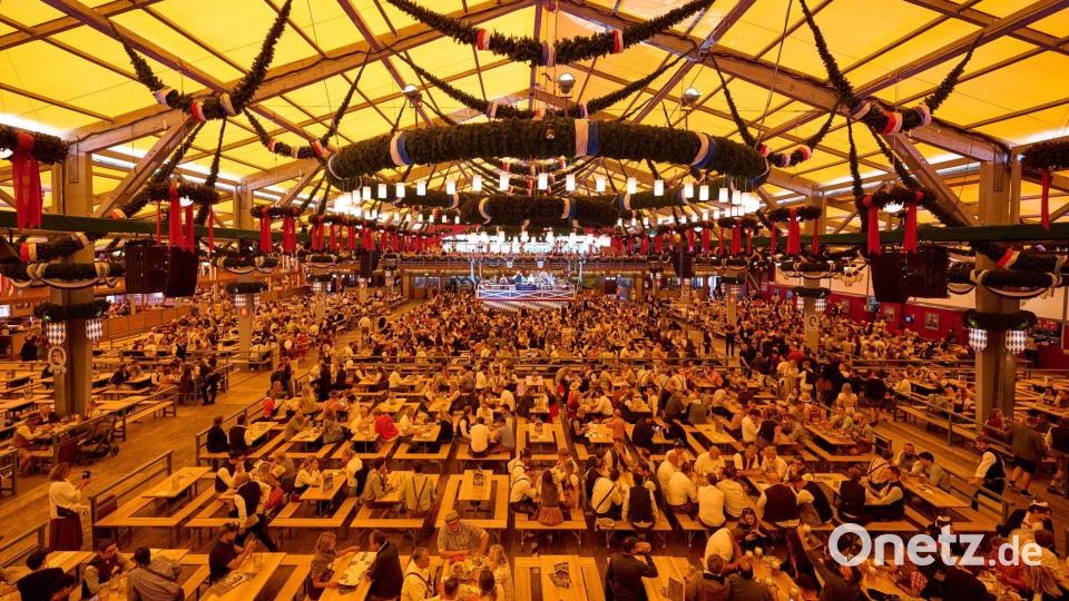 Die Festhalle Schottenhamel auf dem Münchner Oktoberfest. (Archivbild) Bild: Sven Hoppe/dpa