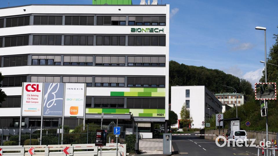 Das Werk in Marburg hatte Biontech einst selbst von Novartis übernommen, nun dürften dort Anfang 2028 die Lichter ausgehen. (Archivfoto) Bild: Boris Roessler/dpa