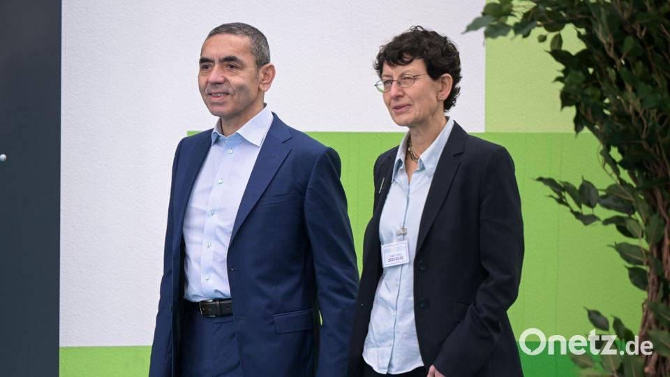 Spätestens Ende des Jahres werden die Biontech-Mitbegründer Sahin und Türeci das Unternehmen verlassen. (Archivfoto) Bild: Sebastian Christoph Gollnow/dpa