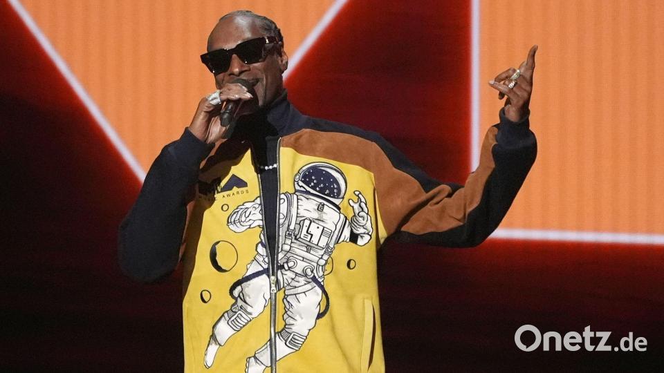 Rapper Snoop Dogg stand erstmals als Gastgeber auf der Bühne. Bild: Chris Pizzello/Invision/AP/dpa