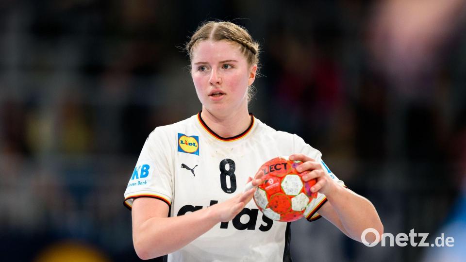 Verdient ihr Geld in Rumänien: Nationalspielerin Nina Engel. (Archivbild) Bild: Marco Wolf/dpa