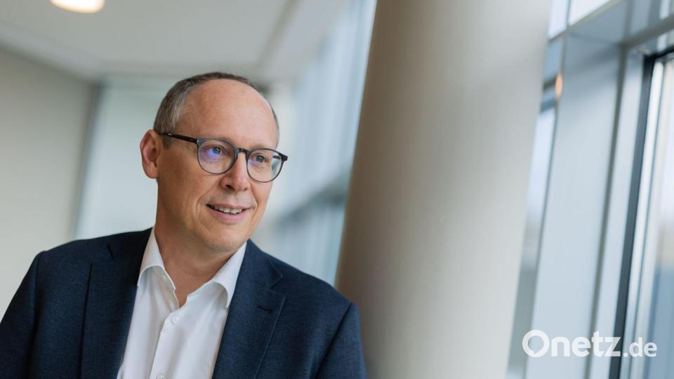 Will den Frauenhandball weiter professionalisieren: DHB-Vorstandsboss Mark Schober. (Archivbild) Bild: Rolf Vennenbernd/dpa