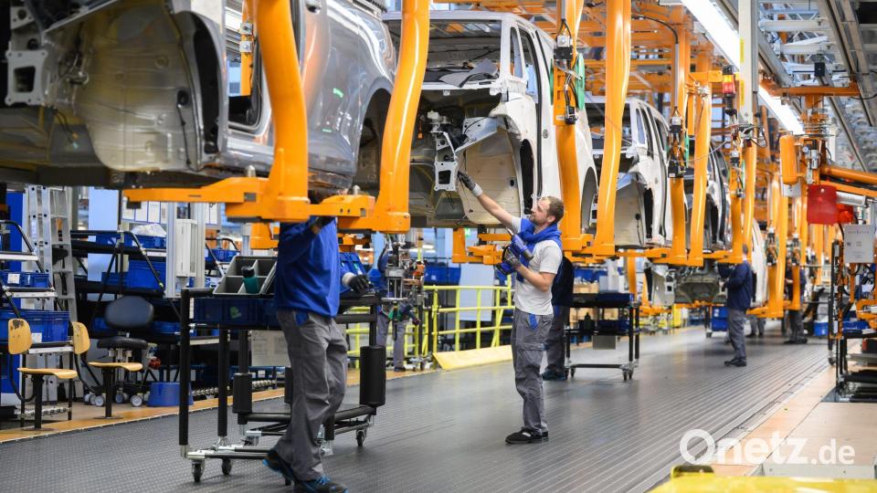 In der Industrie wird der Jobabbau nicht mehr so stark vorangetrieben wie zuletzt. (Archivbild) Bild: Julian Stratenschulte/dpa