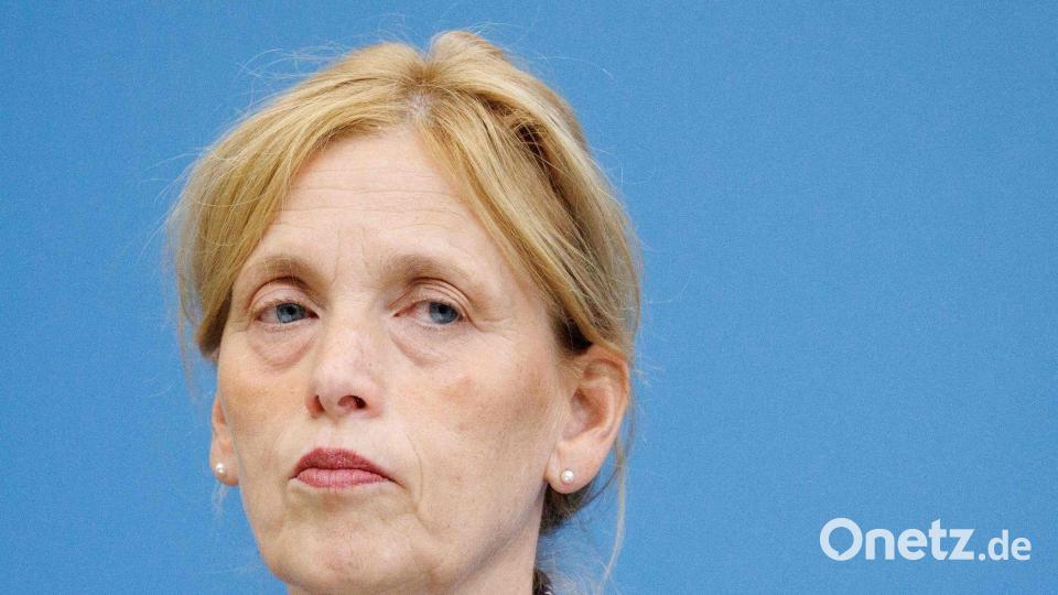 Ministerin Prien bleibt dabei, ihre Reformen durchzusetzen. (Archivbild) Bild: Carsten Koall/dpa