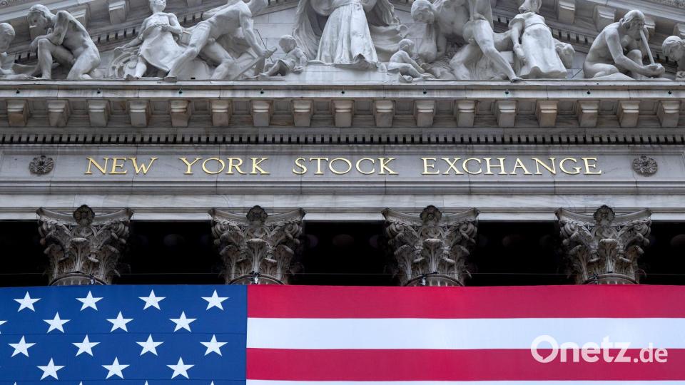 Viele US-Amerikaner lassen ihr Vermögen an der Börse für sich arbeiten. (Archivbild) Bild: Sven Hoppe/dpa