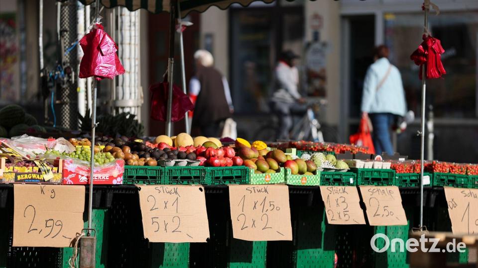 Nahrungsmittel haben sich in den vergangenen Monaten nur wenig verteuert. Allerdings kosten viele Produkte deutlich mehr als vor Jahren. Bild: Jan Woitas/dpa