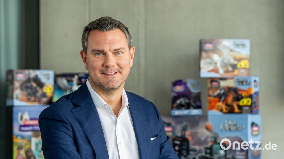 Der Manager hat in den vergangenen zwölf Jahren in verschiedenen Rollen bei Schleich gearbeitet und verantwortet zurzeit das Nordamerika-Geschäft. (Handout) Bild: Schleich/dpa