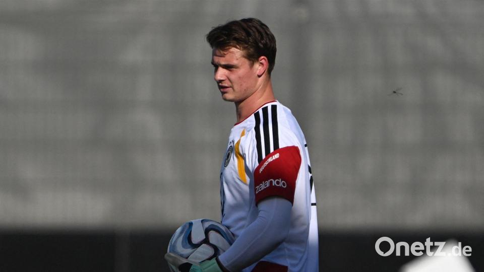 Jonas Urbig ist einer von drei Torhütern im DFB-Aufgebot. Bild: Federico Gambarini/dpa