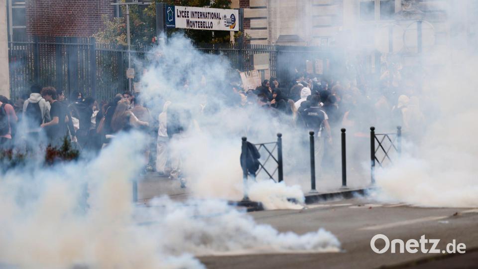 Auch der Einsatz der Polizei bei den Protesten an französischen Schulen steht in der Kritik, es war die Rede von Fällen von Polizeigewalt. Bild: Jean-Francois Badias/AP/dpa