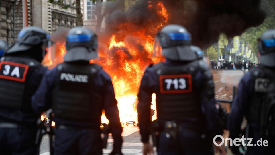 Bei den Protesten an französischen Gymnasien kam es zu zahlreichen Sachbeschädigungen und Festnahmen. Bild: Jean-Francois Badias/AP/dpa