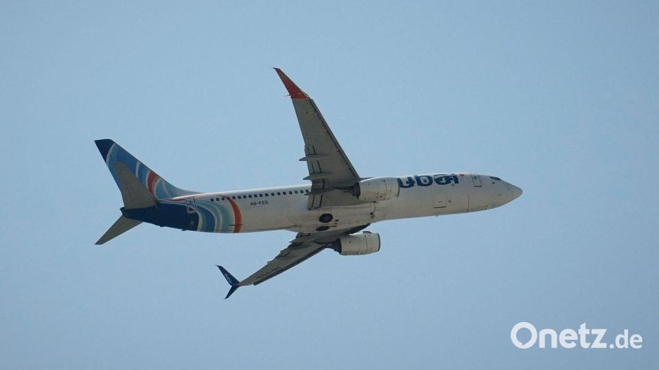Ein Flydubai-Flieger hebt in Dubai ab. Bild: Uncredited/AP/dpa