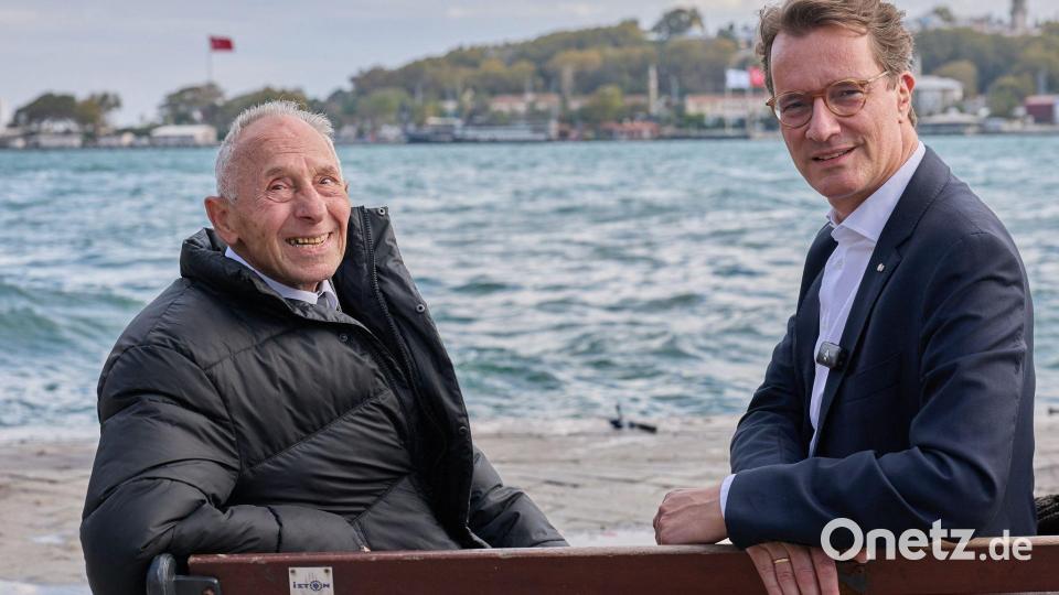 Der Minister traf einen der ersten „Gastarbeiter“. Bild: Rolf Vennenbernd/dpa