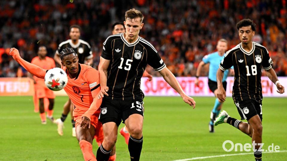 Der Dortmunder Schlotterbeck ist ein Führungsspieler im DFB-Team. (Archivbild) Bild: Federico Gambarini/dpa