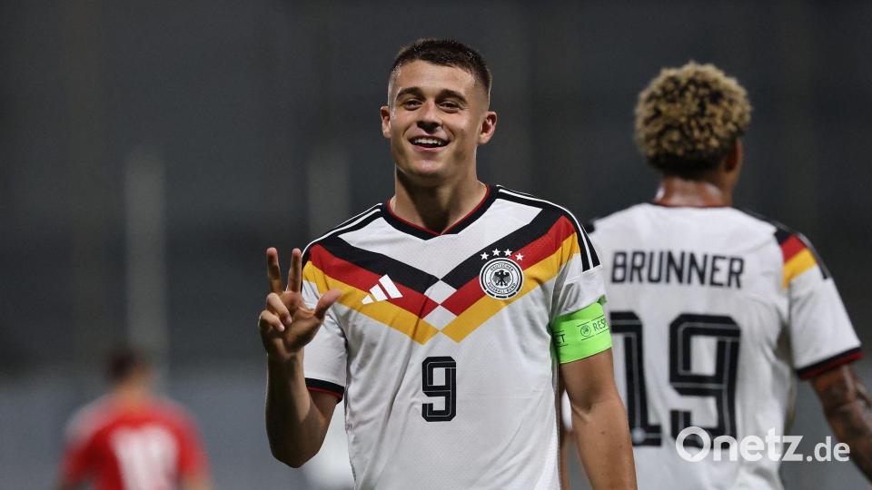 Tresoldi führt die U21 als Kapitän zum Sieg. Bild: Domenic Aquilina/dpa