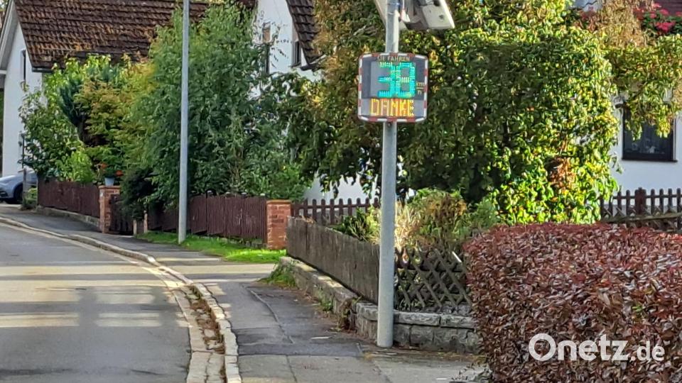 Mit zwei festinstallierten Messgeräten und zwei mobilen Geräten wurden Geschwindigkeitsmessungen im Stadtgebiet und auch in den Ortsteilen durchgeführt. Bild: Elfriede Weiß