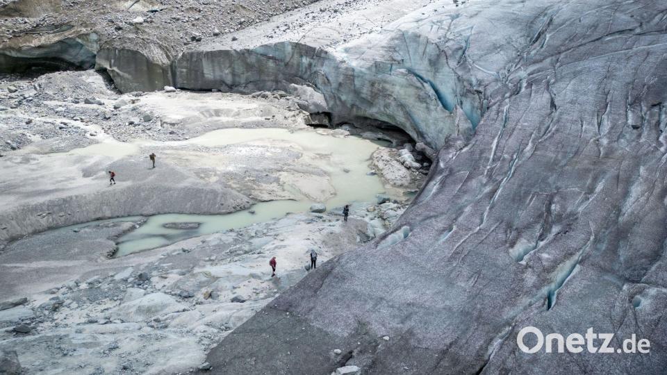 Der Schneemangel im vergangenen Winter und die große Hitze im Sommer haben für die Alpengletscher dramatische Folgen. Bild: Kay Nietfeld/dpa