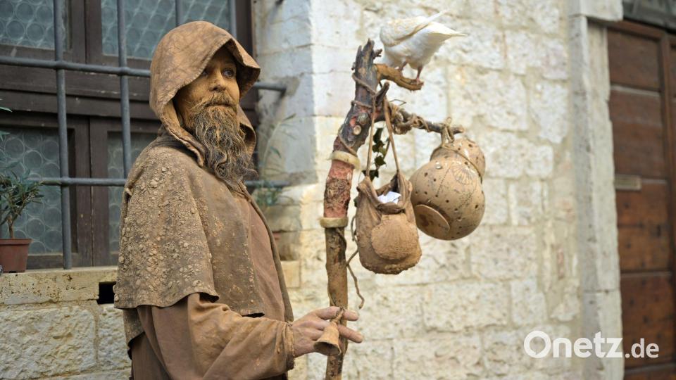 Mensch oder Statue? Bild: Malin Wunderlich/dpa