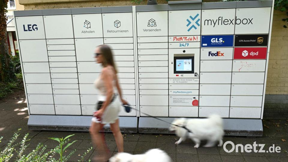 Myflexbox-Automat an einem Düsseldorfer Mietshaus im Juni 2026. Bild: Wolf von Dewitz/dpa