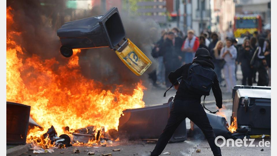 Tausende Menschen wurden bei den Protesten bereits festgenommen. (Archivbild) Bild: Jean-Francois Badias/AP/dpa
