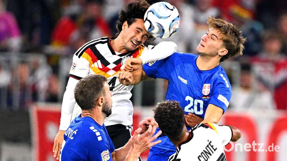 Auf ins Getümmel: Mika Baur (links oben) in Aktion nach seiner Einwechslung. Bild: Tom Weller/dpa