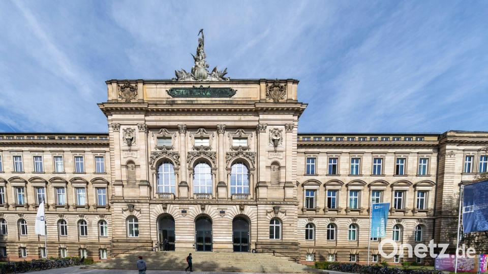 Etwa 25.000 Studierende sind in Würzburg registriert. (Archivbild) Bild: Heiko Becker/dpa